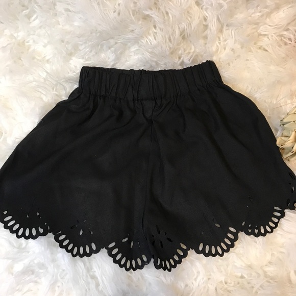 Small laser cut shorts - Picture 1 of 2